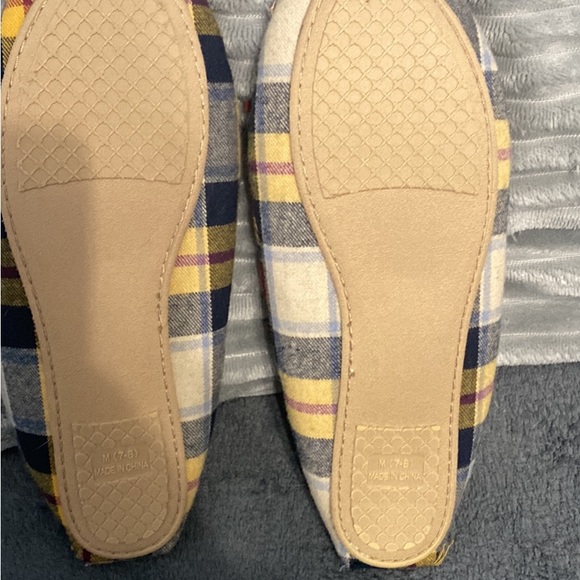 Dress shoes, never worn as they are too small for me. - Picture 2 of 2